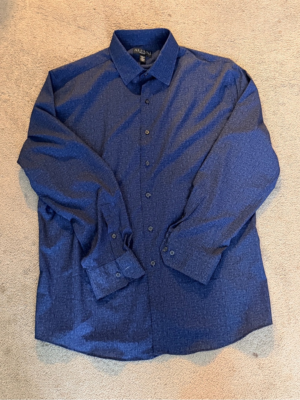 NWOT Men’s Slim Fit Alfani Dress Shirt